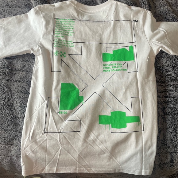 Off white shirt - Picture 2 of 4